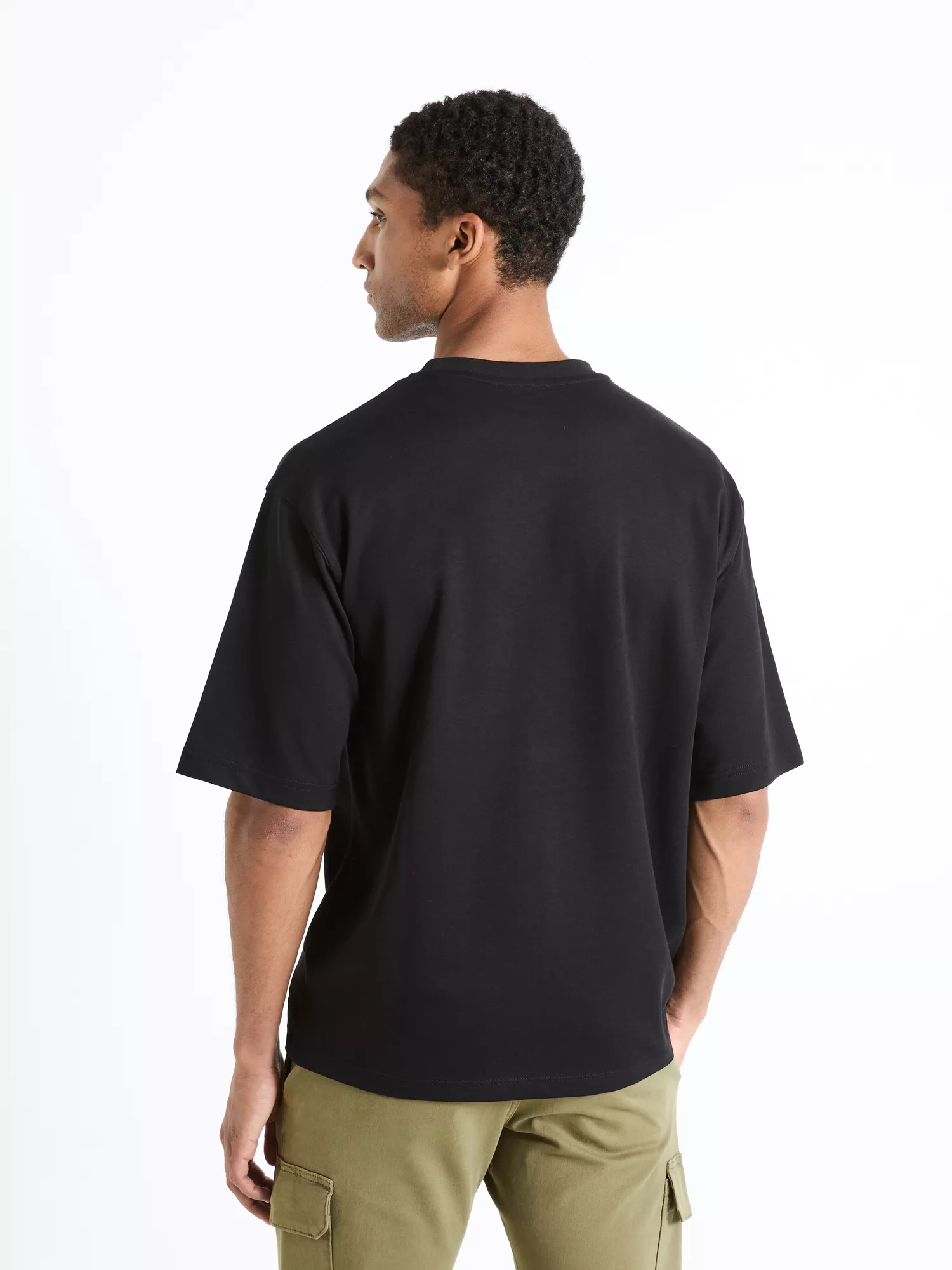 Tričko Fehem Oversize (3) Tričko Fehem Oversize (3)