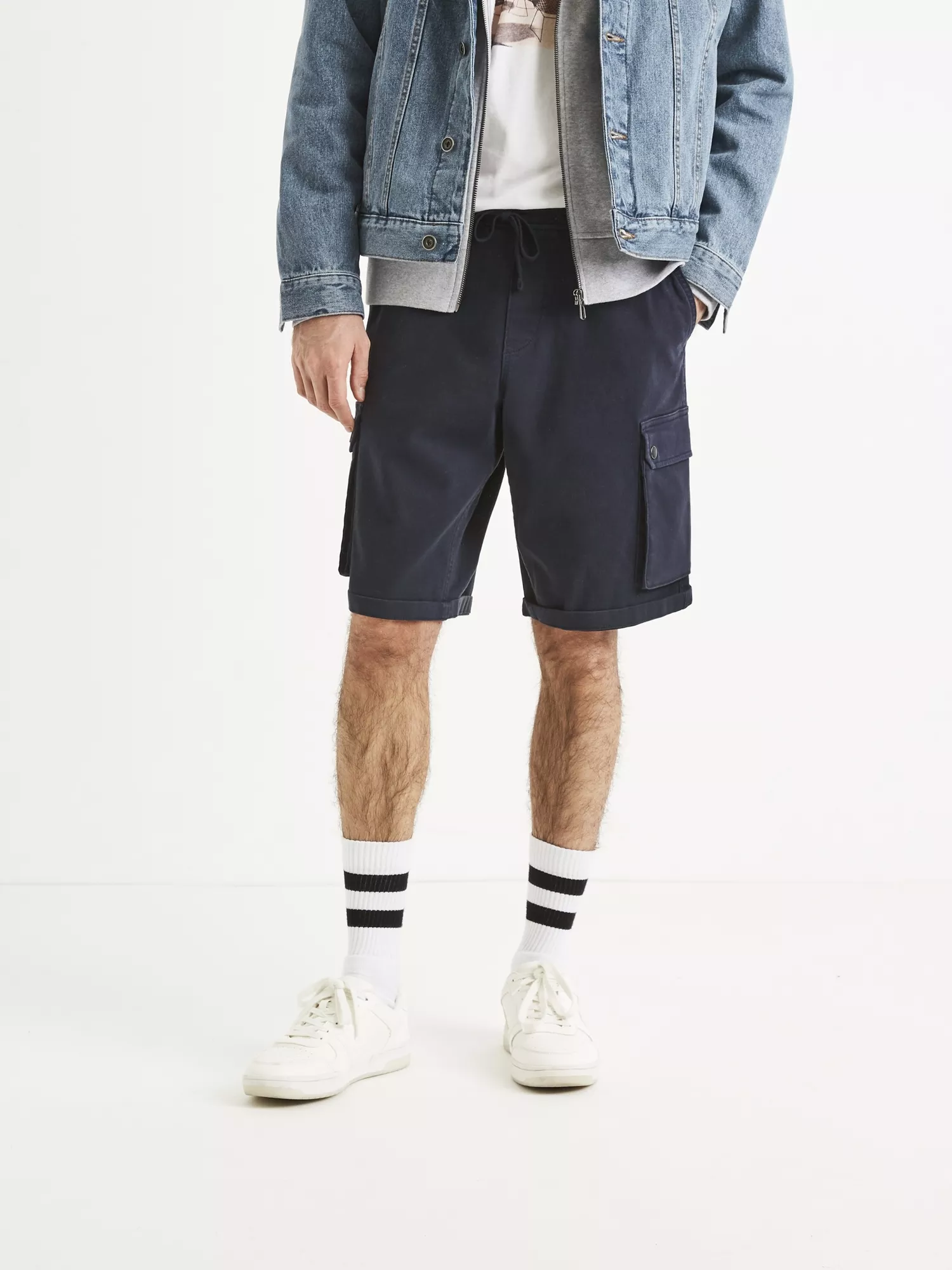 Kraťasy Tonobm chino s příměsí lnu (1) Kraťasy Tonobm chino s příměsí lnu (1)