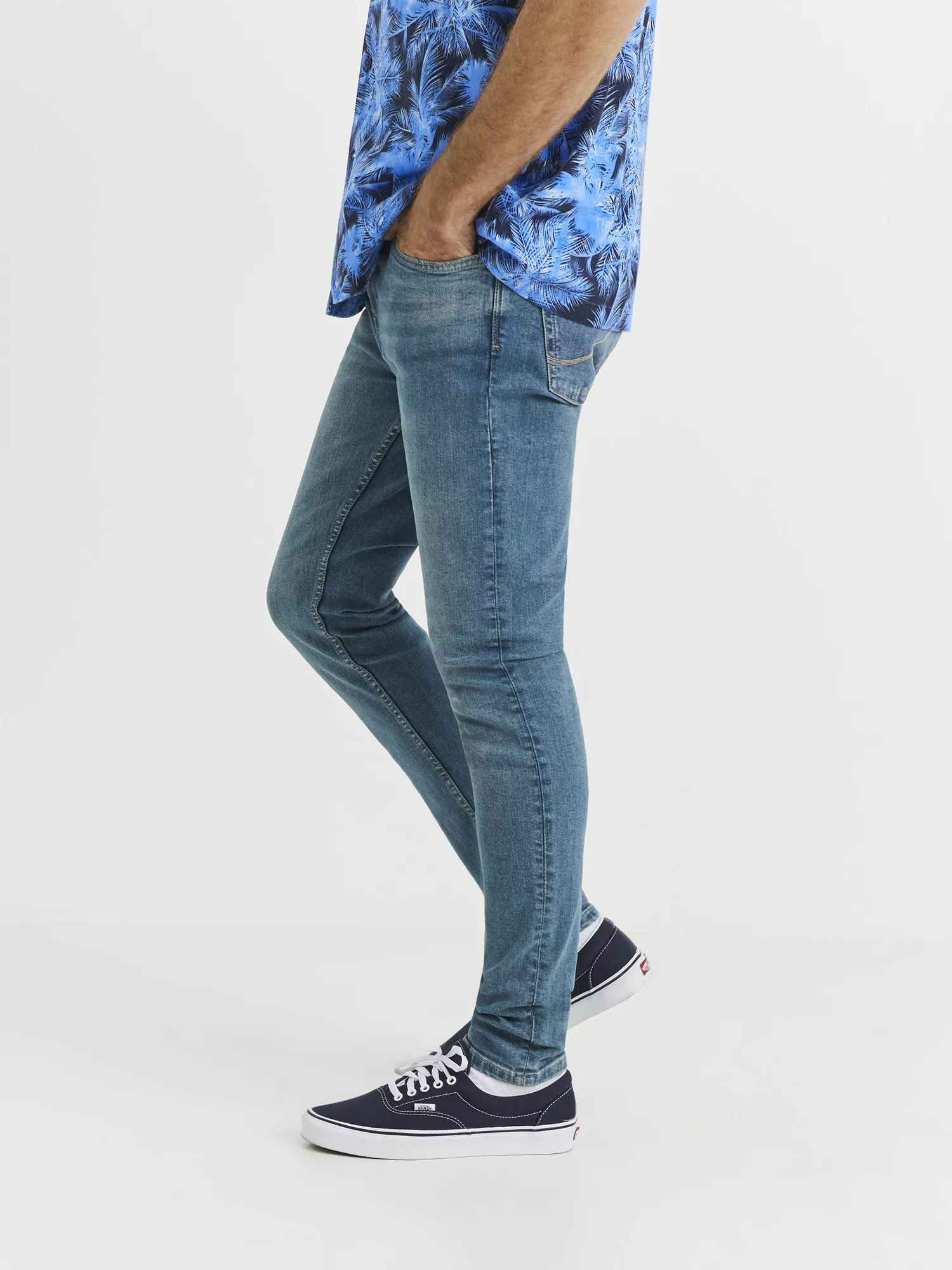 Džíny C45 Vosker skinny (3) Džíny C45 Vosker skinny (3)