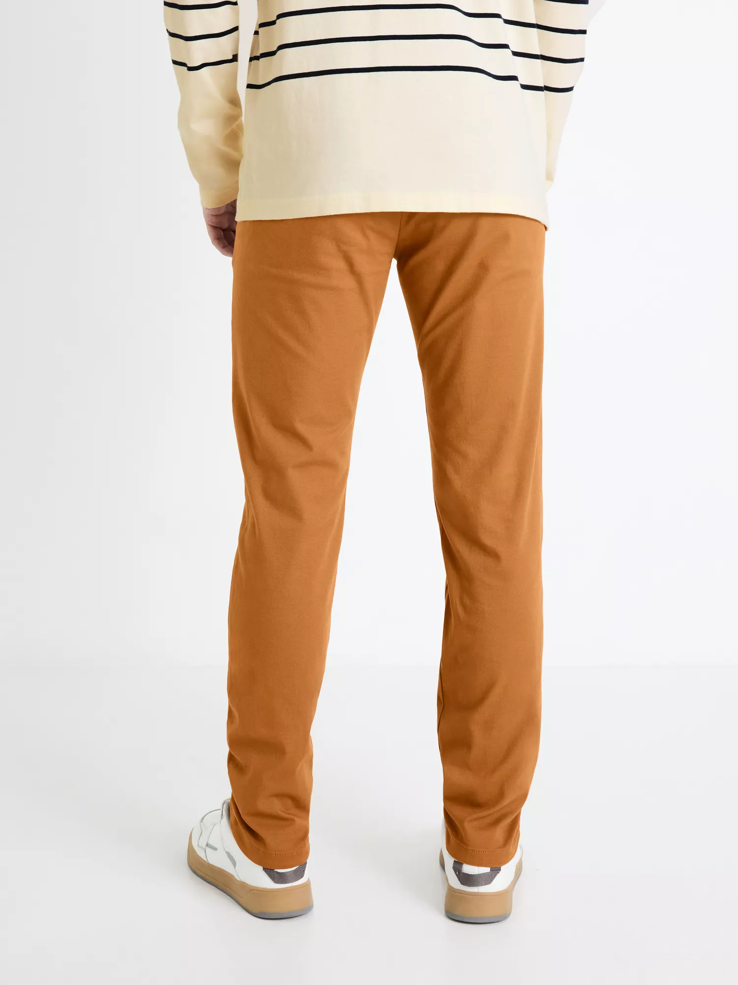 Kalhoty chino slim Tocharles (4) Kalhoty chino slim Tocharles (4)