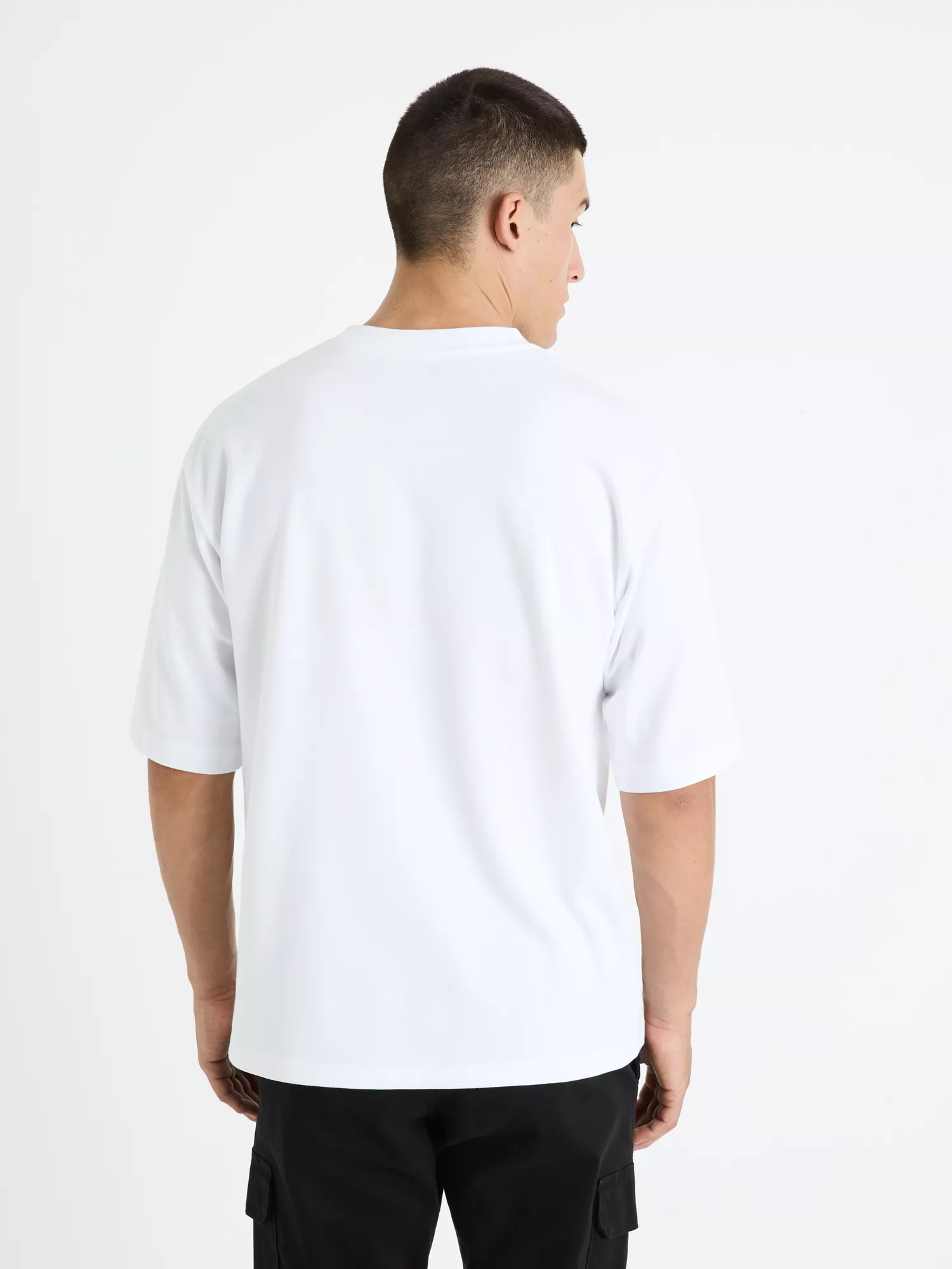 Tričko Fehem Oversize (4) Tričko Fehem Oversize (4)
