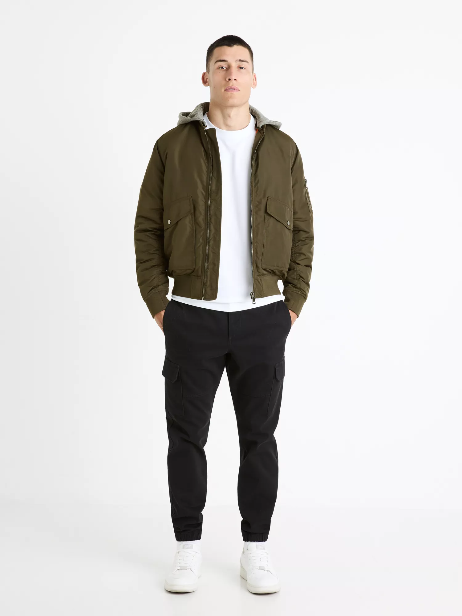 Tričko Fehem Oversize (3) Tričko Fehem Oversize (3)