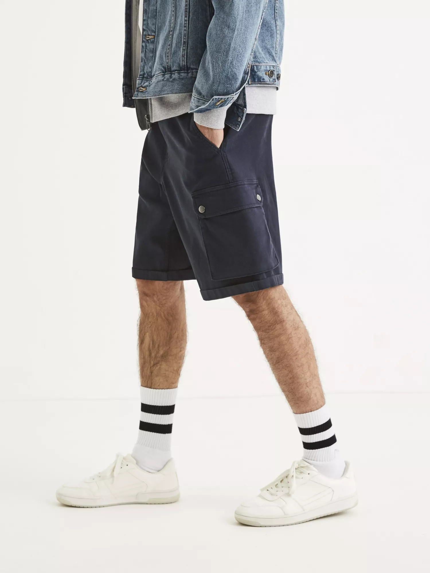 Kraťasy Tonobm chino s příměsí lnu (4) Kraťasy Tonobm chino s příměsí lnu (4)