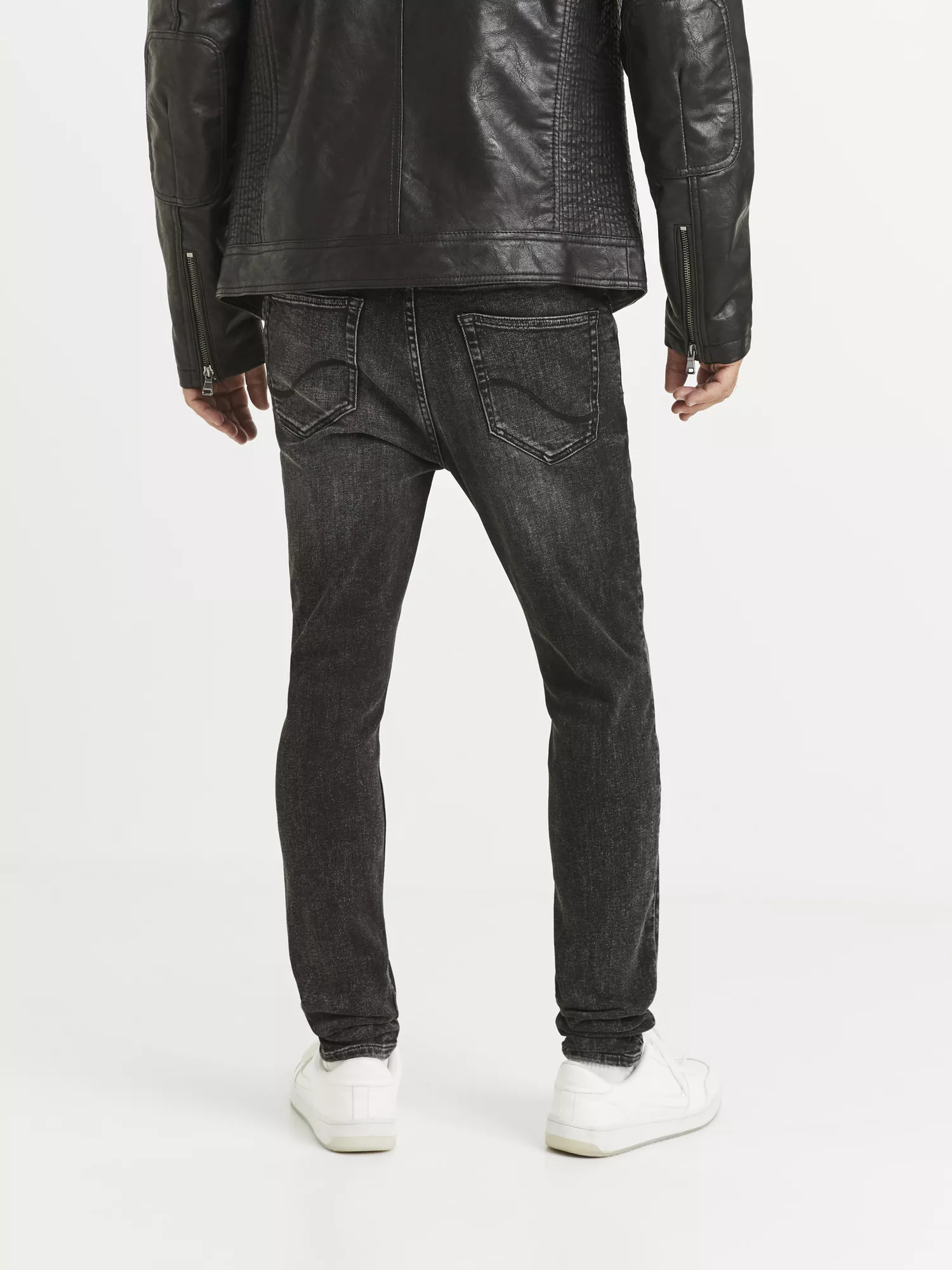 Džíny C45 Voskrey skinny (4) Džíny C45 Voskrey skinny (4)