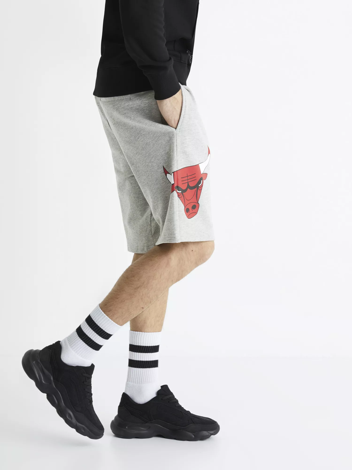 Teplákové kraťasy NBA Chicago Bulls (3) Teplákové kraťasy NBA Chicago Bulls (3)