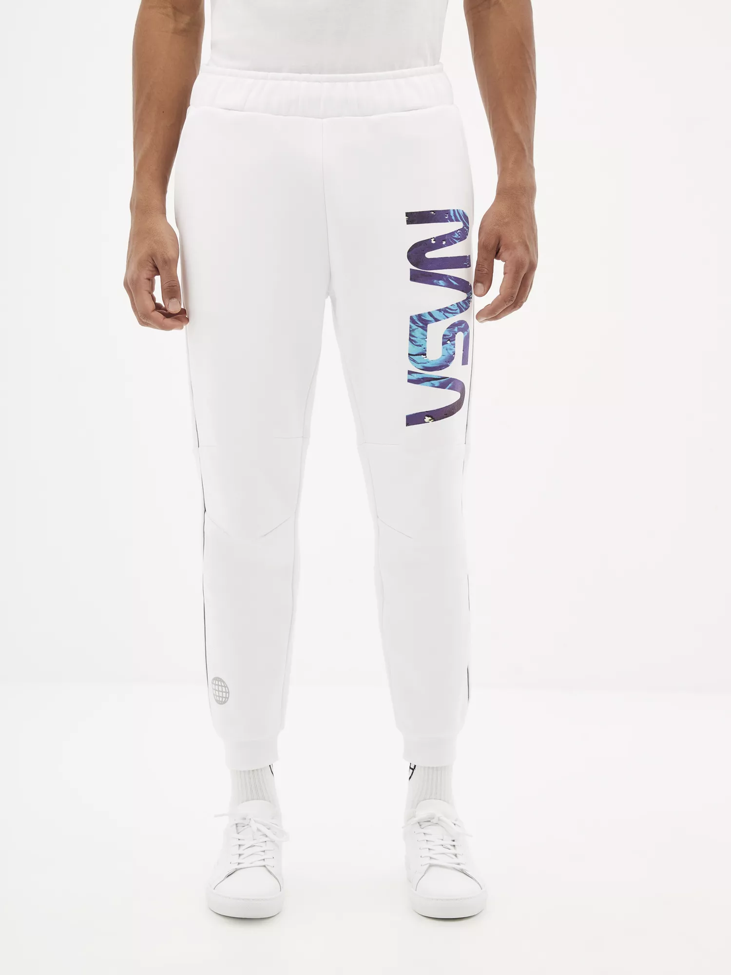Sportovní tepláky NASA (1) Sportovní tepláky NASA (1)