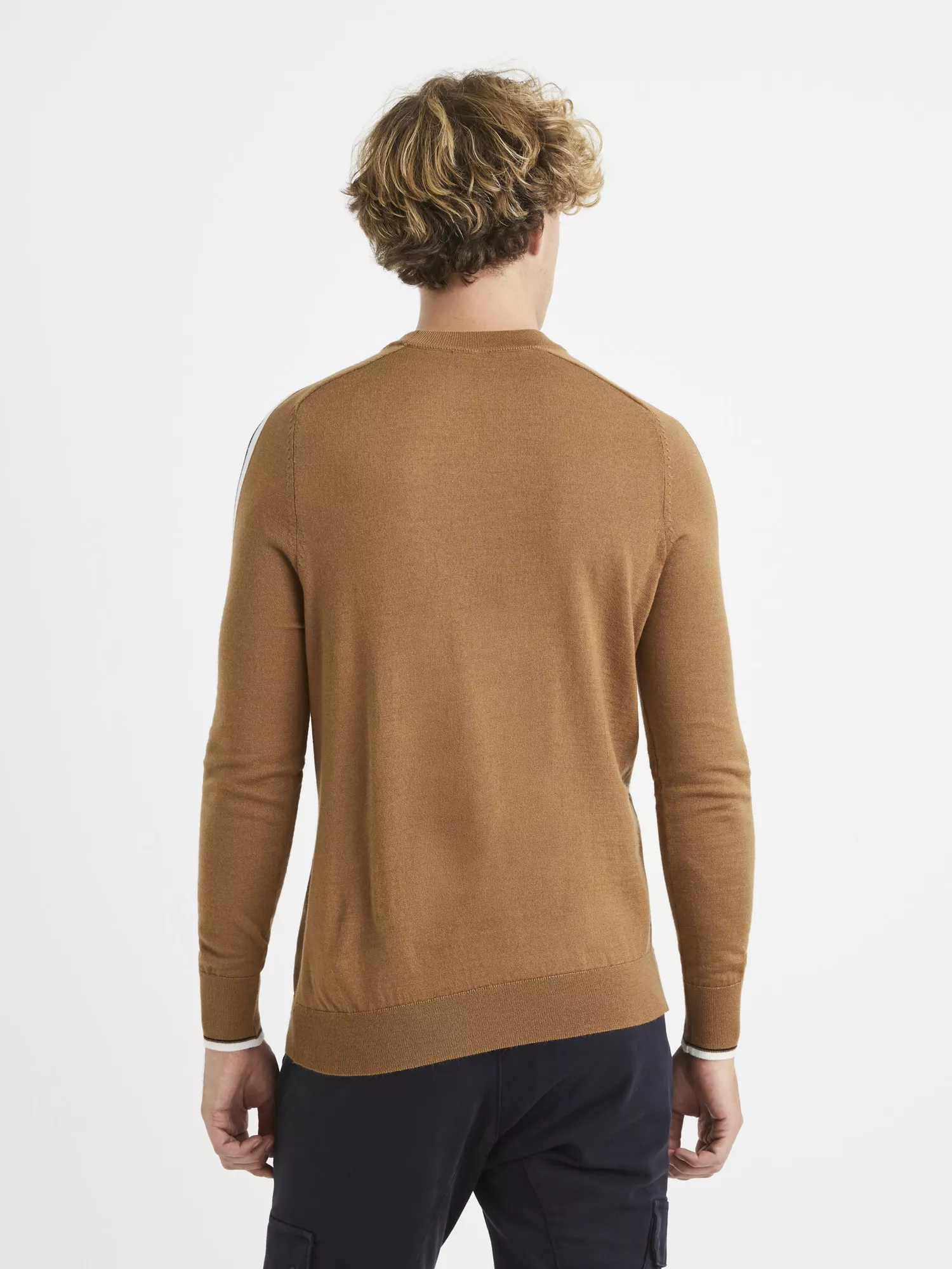 Vlněný svetr Veritas (2)